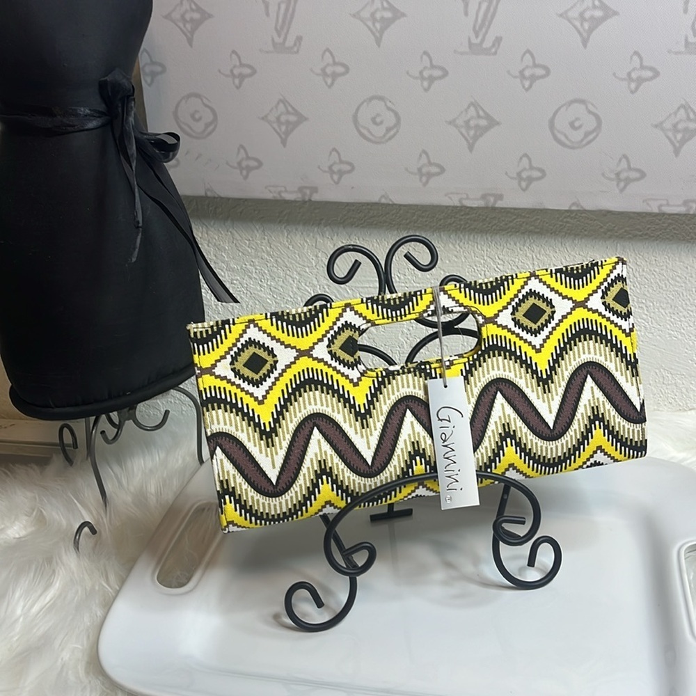 Yellow and Brown Patterned Clutch - Picture 9 of 9